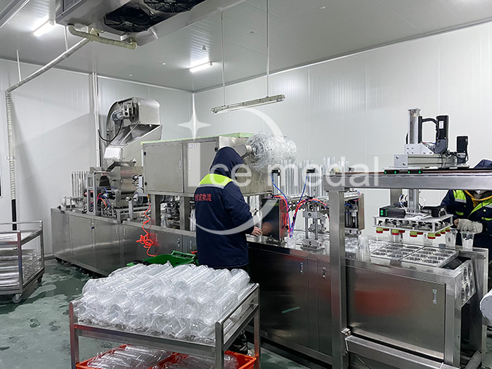 揭秘正在成为冰饮经济投资热点的食用杯冰生产线